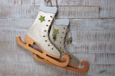 Schlittschuhe mit Metallic-Effekt